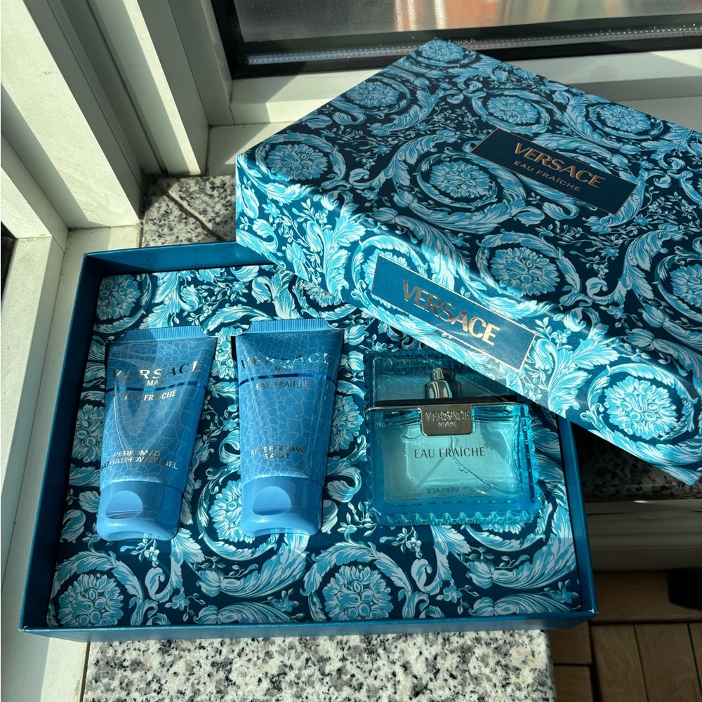 Versace Blue Bath & Body Gift Set